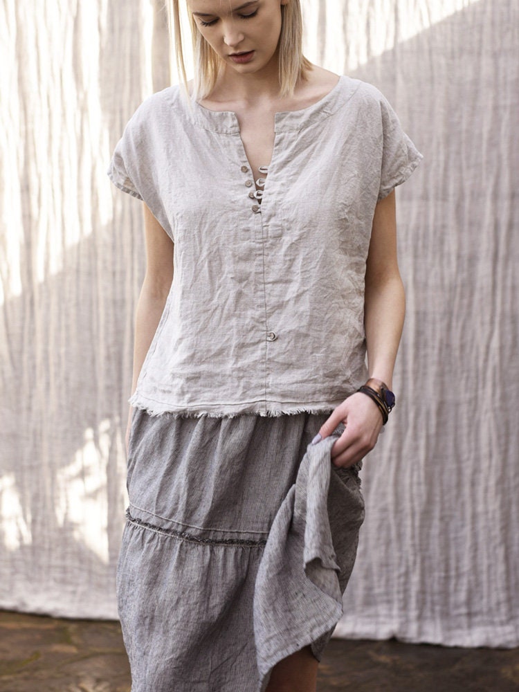 Aria Gray Linen Top — view 3