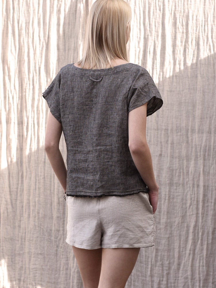 Aria Gray Linen Top — view 2