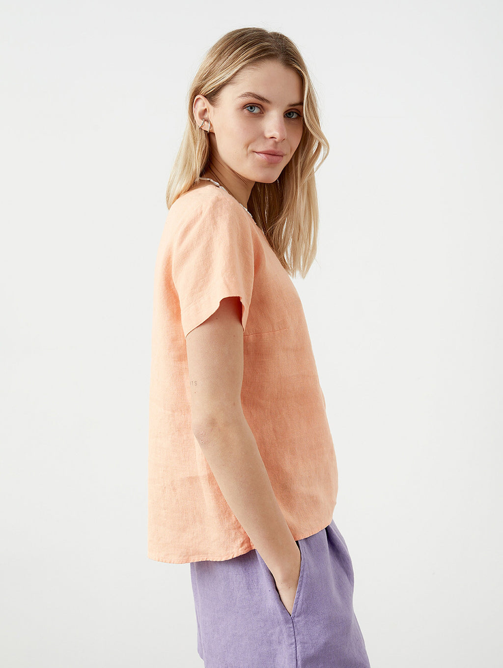 Nora Blue Linen Shirt — view 4